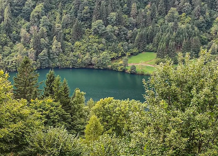 アパート Afritz Am *